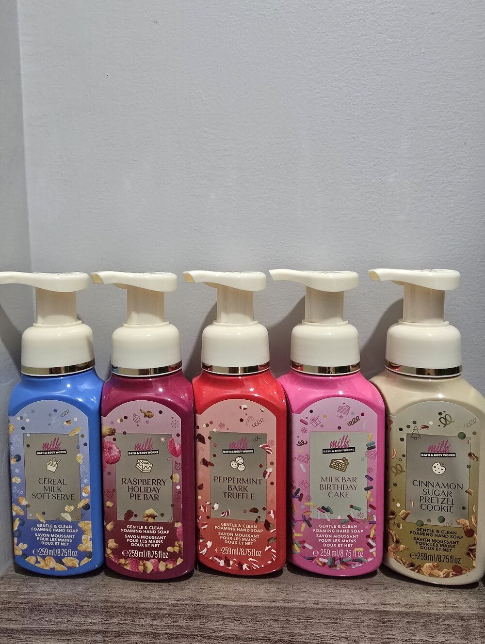 Set of 5 Bath & Body Works/Milk foaming hand soap - Full Line